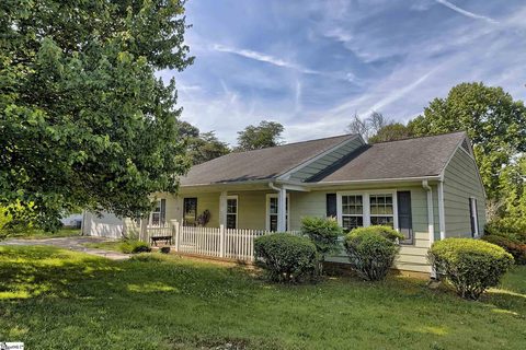 19 Mitchell Road sold home in Pilgrims Point, Greenville, SC