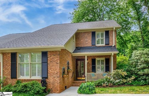 211 Mcdaniel Greene sold condo in McDaniel Greene, Greenville, SC
