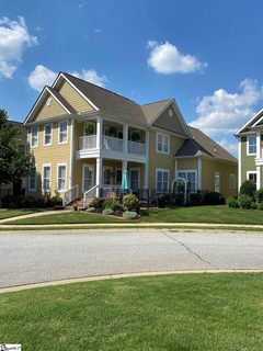 5 Valcourt Circle