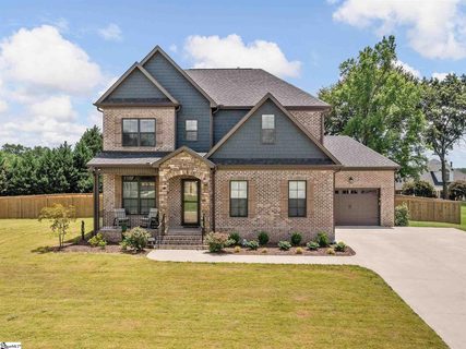 136 Enclave Drive sold home in Enclave At Willow Creek, Greer, SC