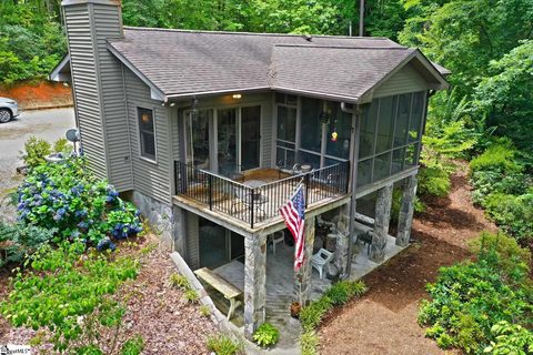 305 N Coves Drive sold home in Camp Jocassee Pointe, Salem, SC