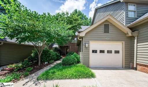 303 Hunters Circle