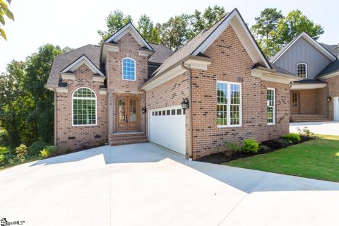 114 Courtyard Drive