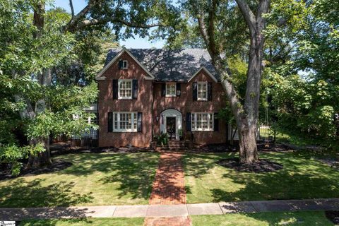 8 W Prentiss Avenue