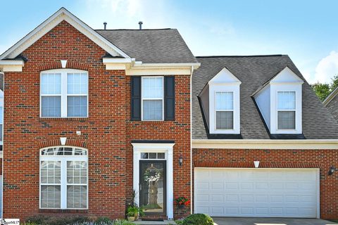 8 Everleigh Court