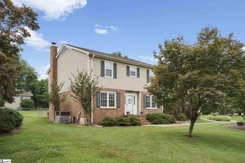 211 Hedgewood Terrace