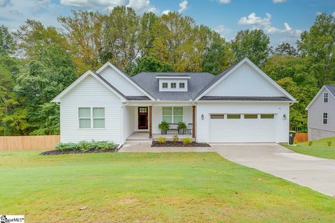 120 Selden Way