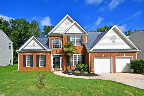 136 Birkhall Circle