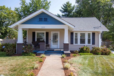 209 Beechwood Avenue