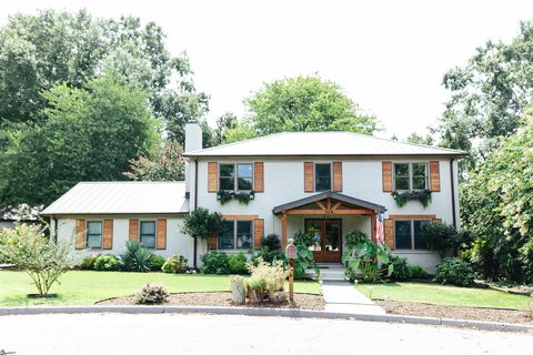 6 Aberdare Court