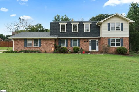 107 Meadowbrook Drive