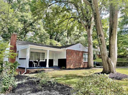 108 E Crescent Street