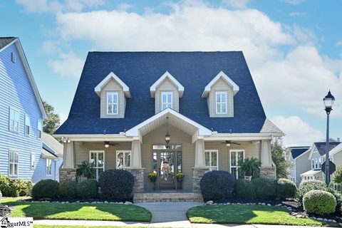 2 Valcourt Circle