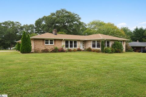 14 Clingstone Drive