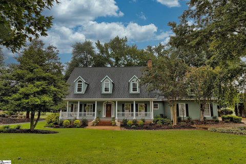 411 Inverness Way