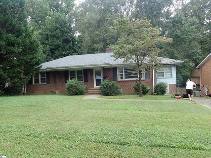 210 Robin Hood Road