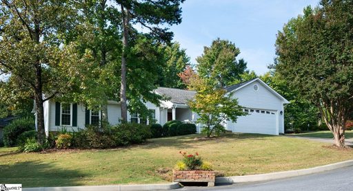 11 Woodtrace Circle