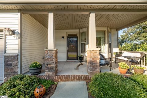 27 Kinlock Lane