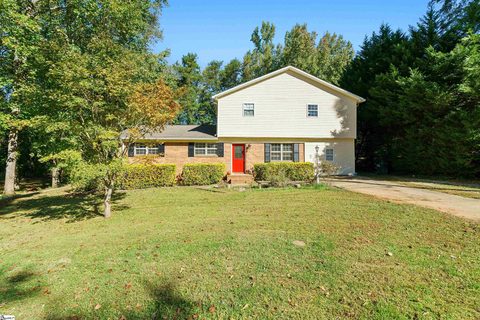 24 Carriage Drive sold home in Coachman Estates, Greenville, SC