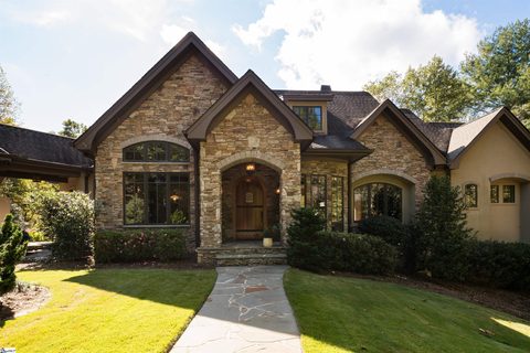 4 Rose Thorn Court
