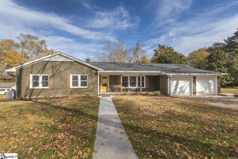 302 N B Street sold home in Northside, Easley, SC