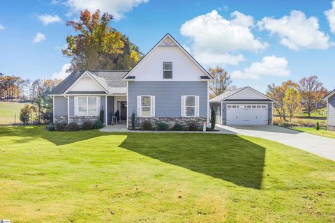 25 Jones Kelley Road sold home in Kelley Farms, Travelers Rest, SC