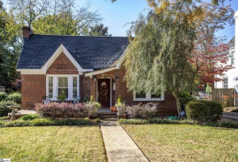 304 E Hillcrest Drive