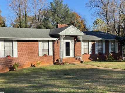 102 Lyle Street sold home in Glendale 2, Mauldin, SC