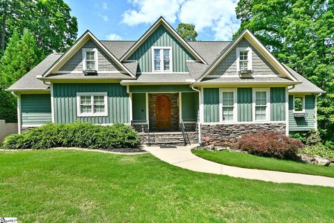 142 Lakeland Avenue
