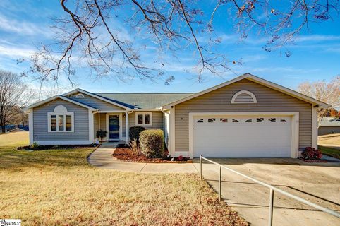 9 Hillview Drive