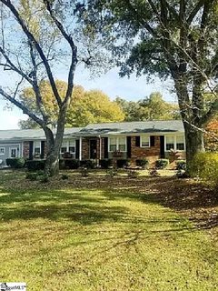 6 Dexter Drive