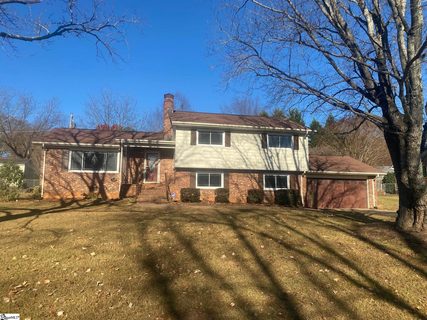 18 Camelback Road sold home in Canterbury Hills, Greenville, SC