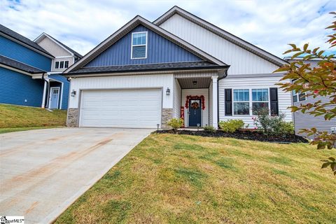 214 Rosewood Circle