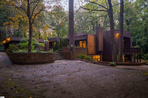 120 Hathaway Circle
