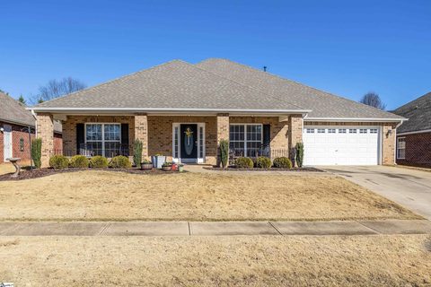 567 Ellsmere Way