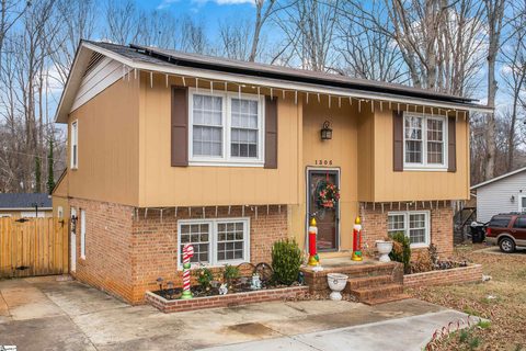 1305 E Yellow Wood Drive