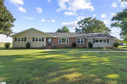 34 Rollingreen Road