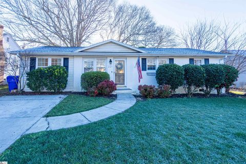 221 Vintage Avenue