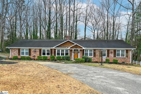 2 Bridgewood Avenue
