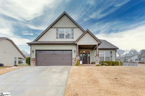 400 Trillium Creek Court sold home in Edgebrook, Travelers Rest, SC