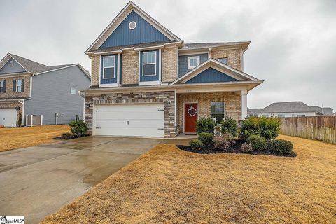 300 Longmont Drive sold home in Roland Crossing, Boiling Springs, SC