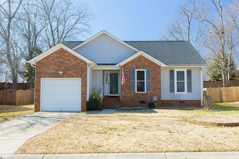 107 Golden Crest Court sold home in Vineyard At Planters Row, Mauldin, SC