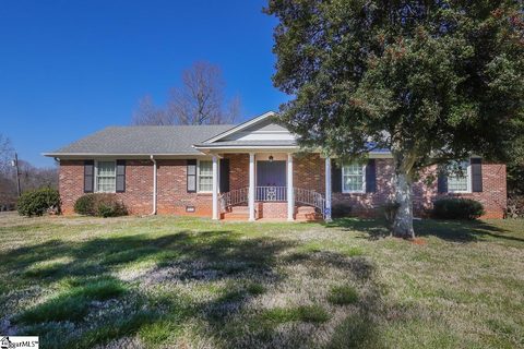 104 Edgemont Street sold home in Woodland Hills, Easley, SC