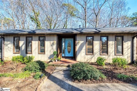 122 Paddock Drive