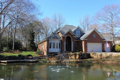 11 W Cranberry Lane