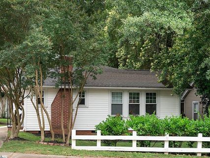 215 W Faris Road