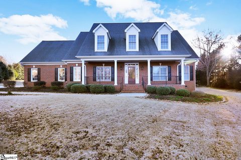 18 Amstar Court