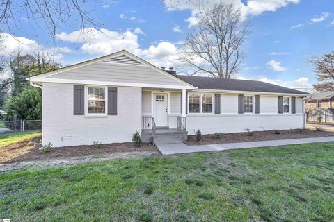 20 Lake Fairfield Drive
