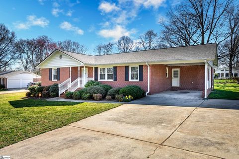 151 Eastview Circle sold home in Eastview Heights, Simpsonville, SC