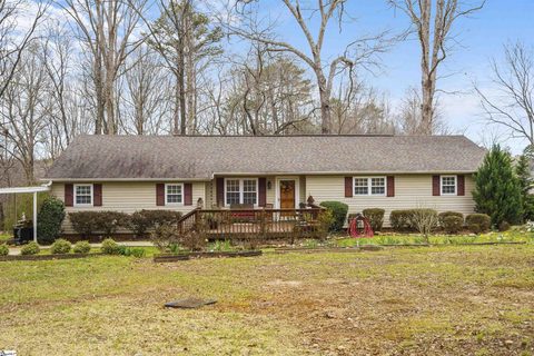 100 Rollingwood Way